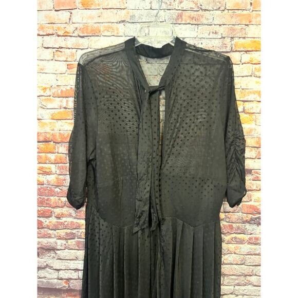 Unique Vintage Black Swiss Dot sheer Starlet long Duster women's size ex - Picture 2 of 6